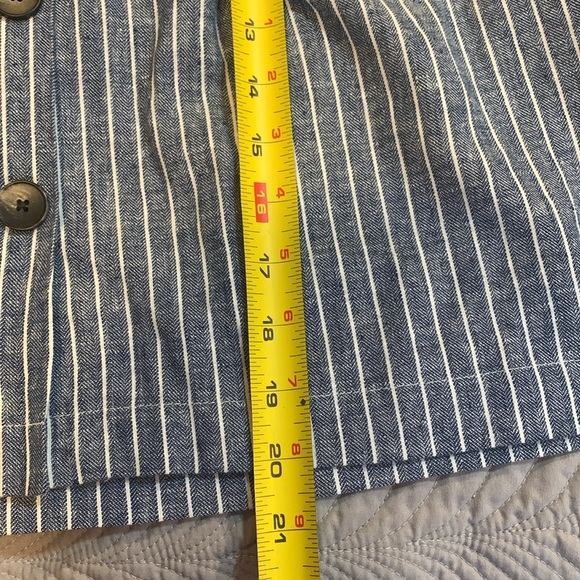 NWT Reitmans, linen/cotton blend, blue skirt with white pinstripes, size 6 - Picture 7 of 7